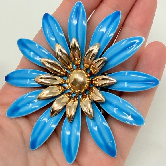 Sarah Coventry Vintage Blue Tahitian Enamel Flower Brooch Gold Tone Signed - Picture 7 of 8